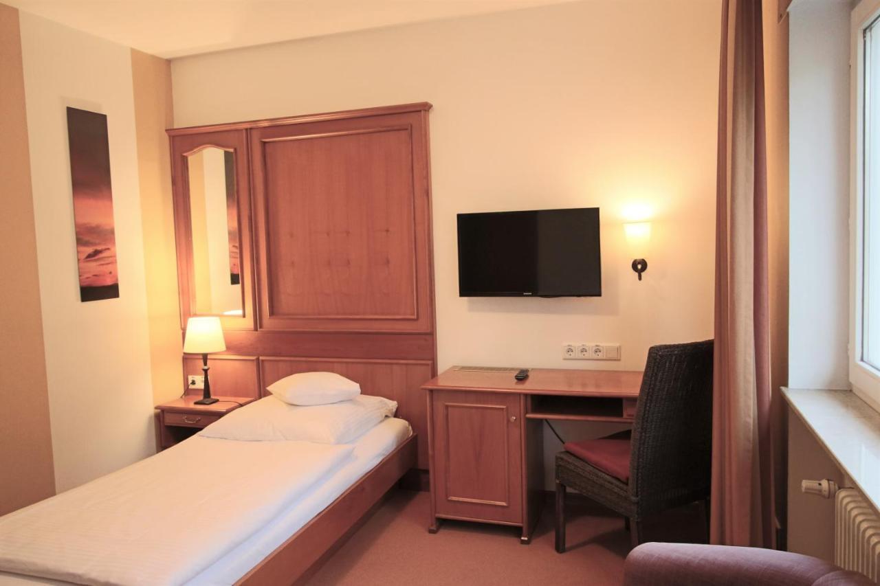 Single Room,960052699:JPEG